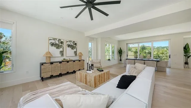 $3,990,000 | 8800 Midnight Pass Road, Sarasota, FL 34242