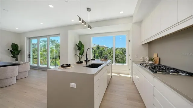 $3,990,000 | 8800 Midnight Pass Road, Sarasota, FL 34242