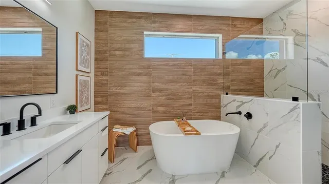 $3,990,000 | 8800 Midnight Pass Road, Sarasota, FL 34242