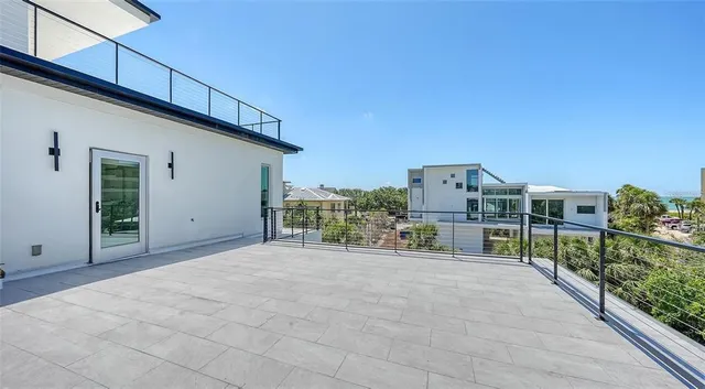 $3,990,000 | 8800 Midnight Pass Road, Sarasota, FL 34242