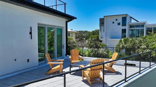 $3,990,000 | 8800 Midnight Pass Road, Sarasota, FL 34242