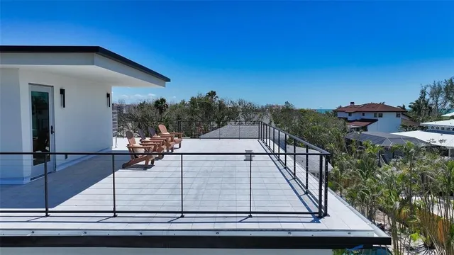 $3,990,000 | 8800 Midnight Pass Road, Sarasota, FL 34242