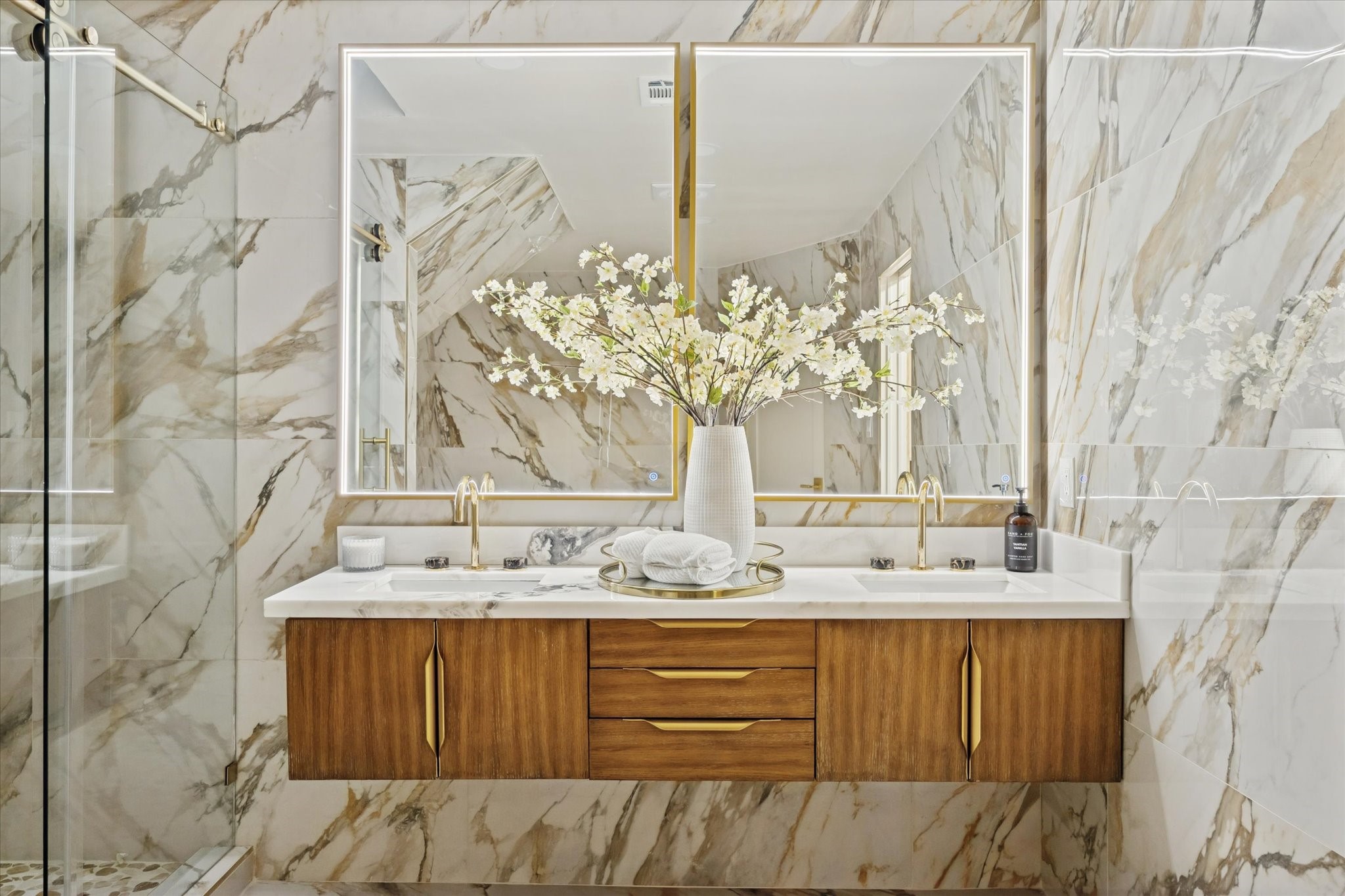 3210 Freshmeadows Drive Houston, TX 77063 - Photo 12 of 38