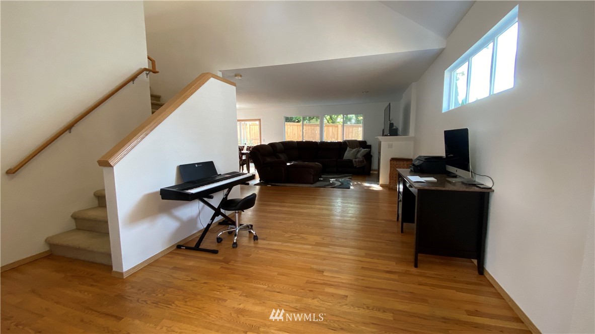 2416 194th Street Southeast Bothell, WA 98012 - Photo 3 of 23