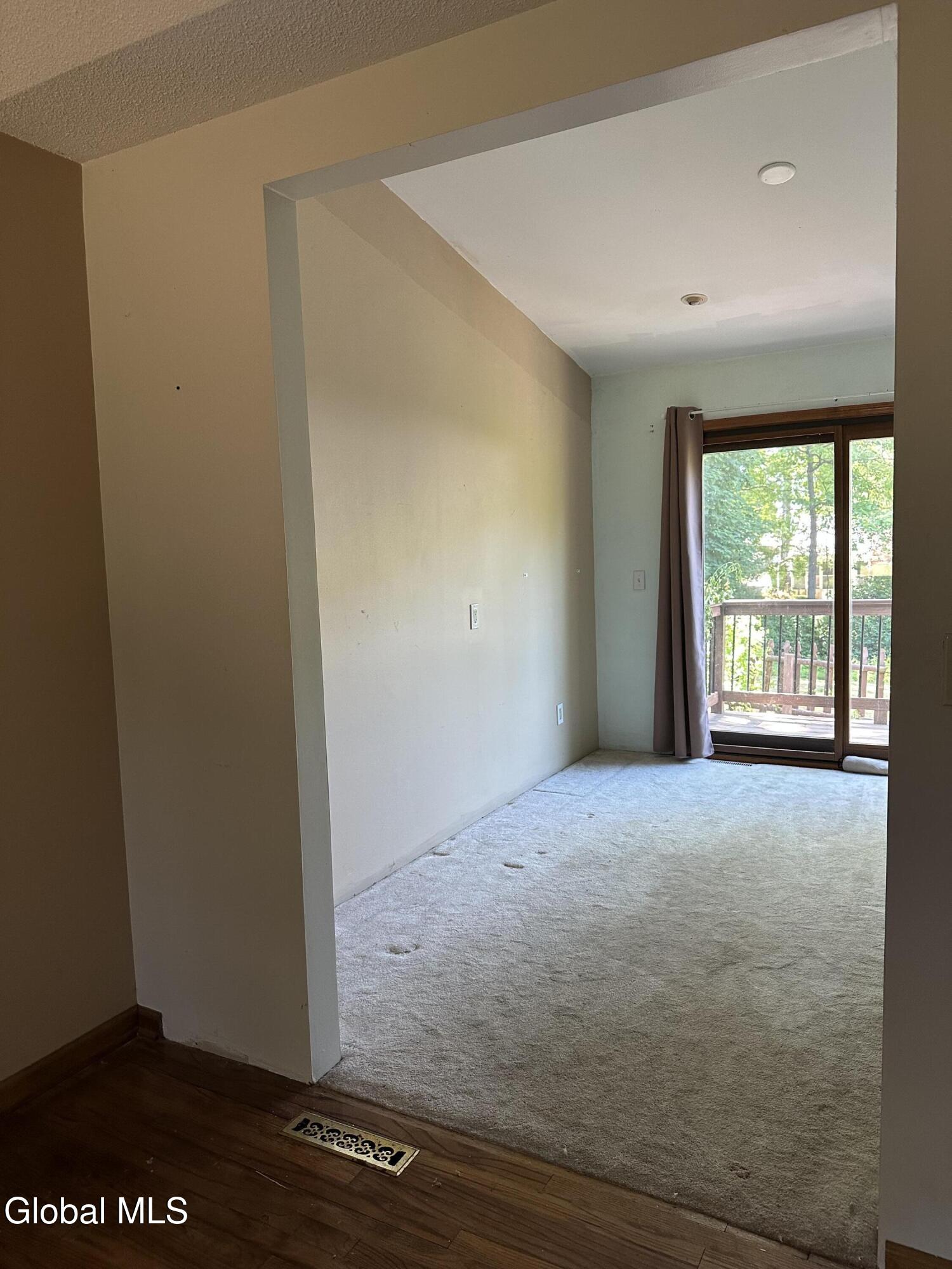 2810 Consaul Road Schenectady, NY 12304 - Photo 13 of 19 IMG_0131