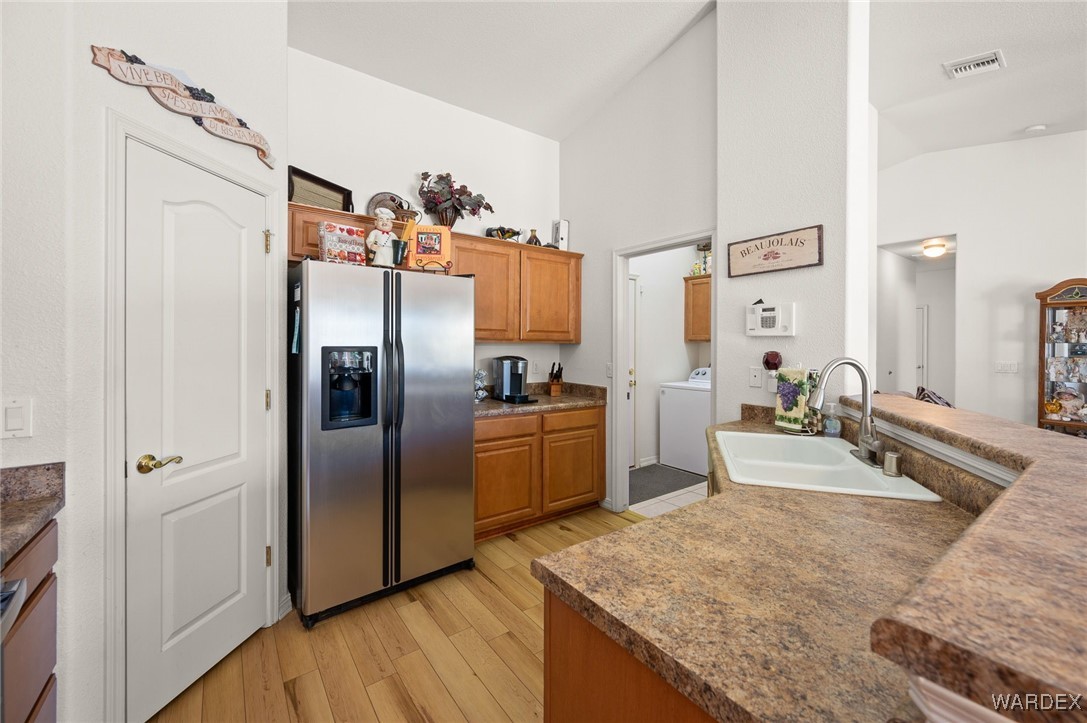 4084 Roma Road Kingman, AZ 86401 - Photo 11 of 57 Kitchen