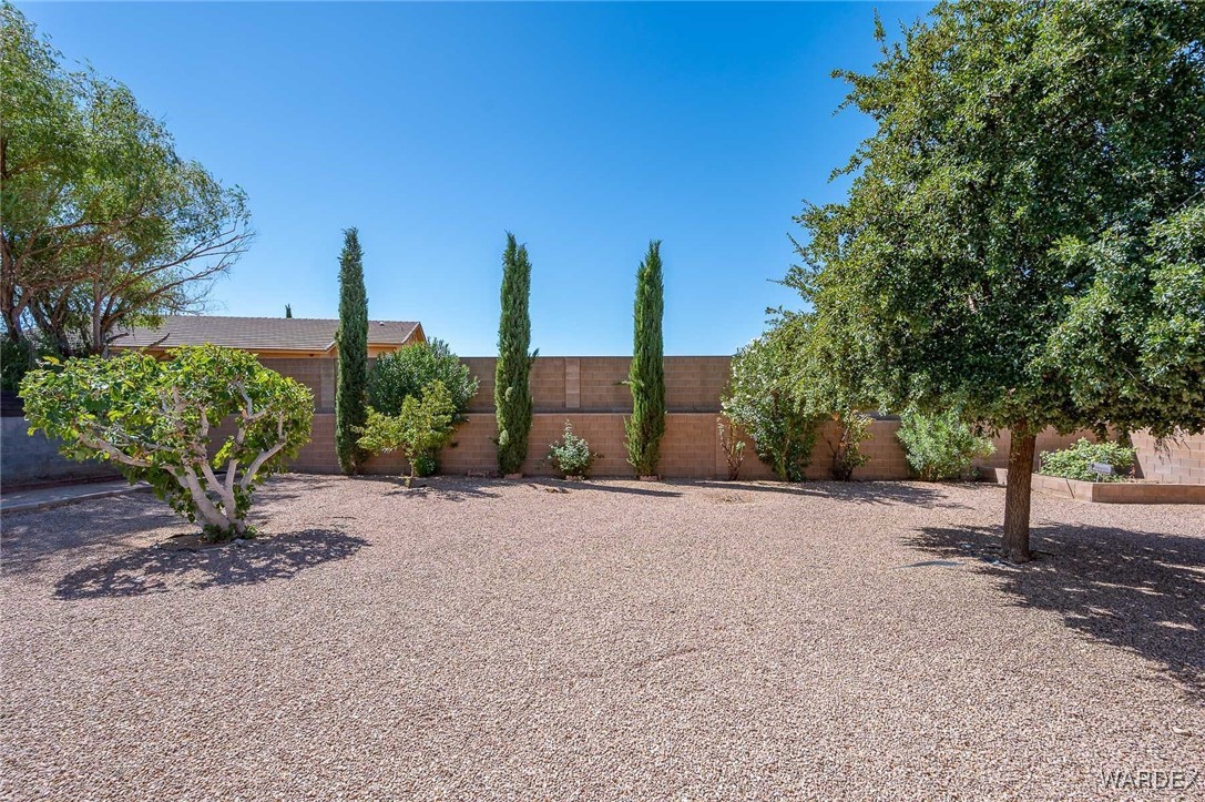 4084 Roma Road Kingman, AZ 86401 - Photo 36 of 57 Yard
