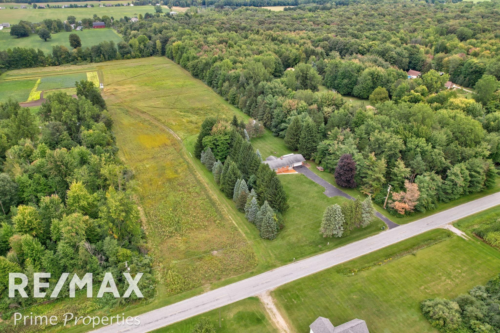 10339 Busch Road Birch Run, MI 48415 - Photo 56 of 70 50105063-55.JPG