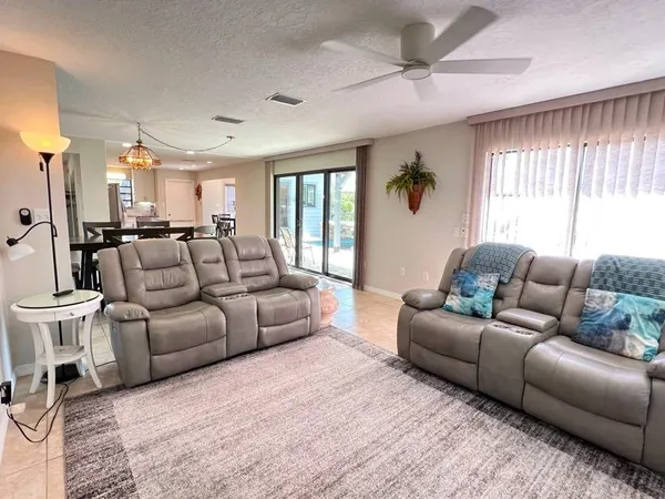 $4,950 | 9 Point View Place, Cocoa, FL 32926
