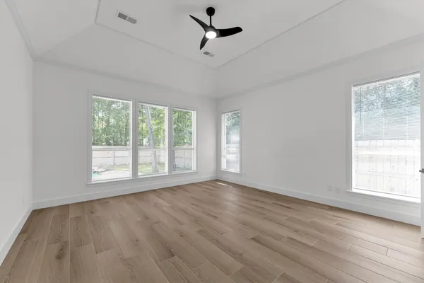 $1,225,000 | 30 East Wedgemere Circle, The Woodlands, TX 77381