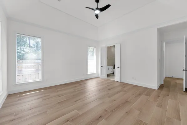 $1,225,000 | 30 East Wedgemere Circle, The Woodlands, TX 77381