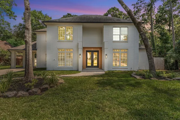 $1,225,000 | 30 East Wedgemere Circle, The Woodlands, TX 77381