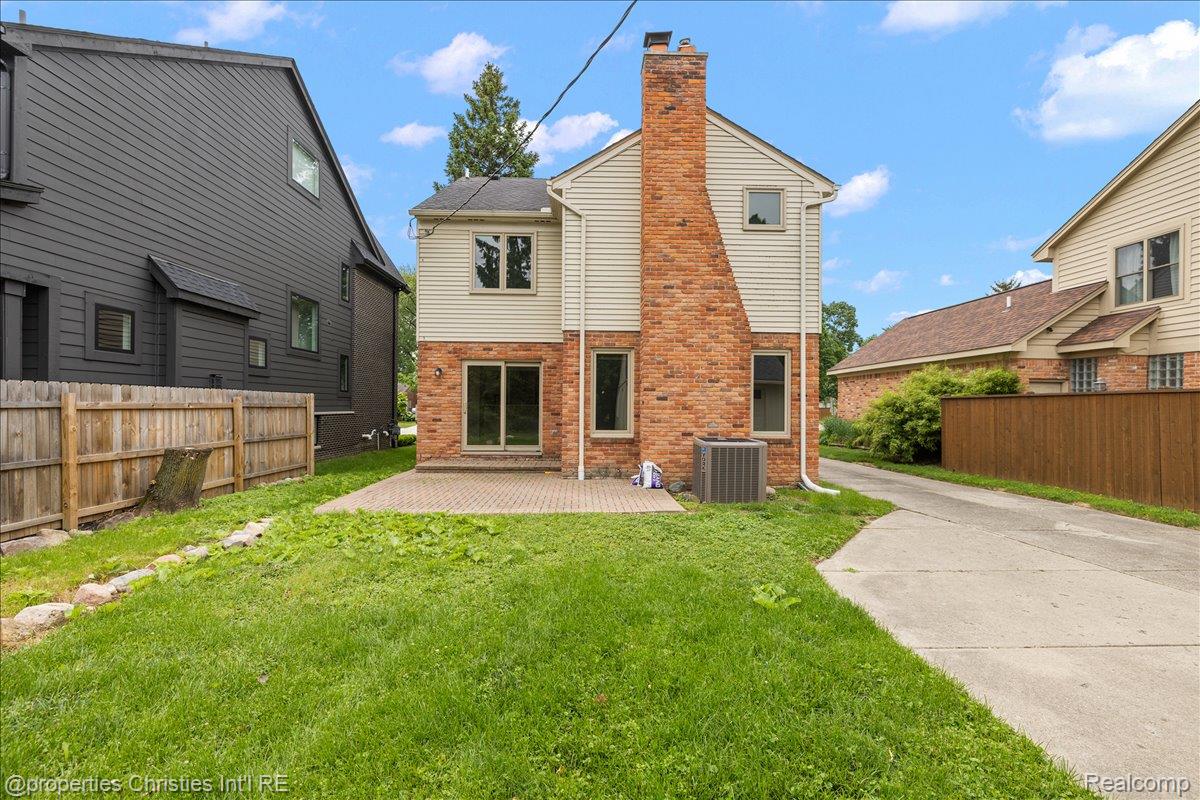 2635 Dorchester Road Birmingham, MI 48009 - Photo 44 of 44