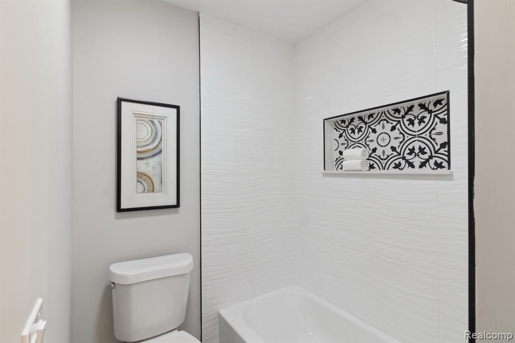 22300 River Ridge Trail Farmington Hills, MI 48335 - Photo 18 of 27