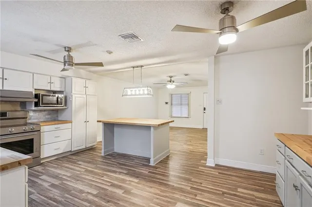 $210,000 | 131 Ann Lane, St. Rose, LA 70087