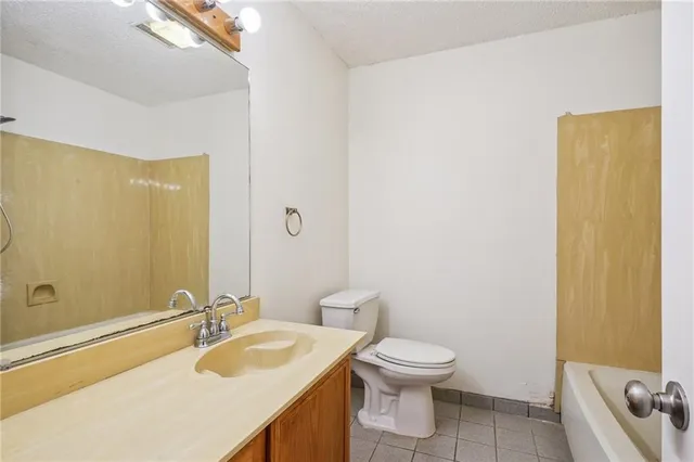 $210,000 | 131 Ann Lane, St. Rose, LA 70087