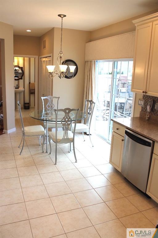 9 Carnation Road Monroe Township, NJ 08831 - Photo 3 of 25 Gallery Image 3