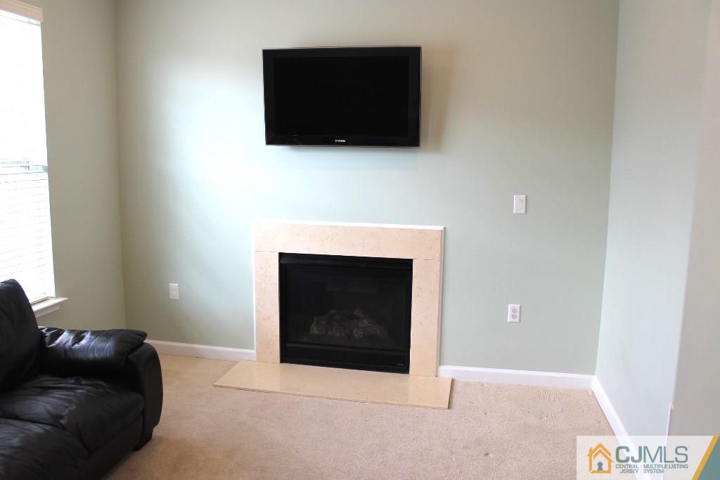 9 Carnation Road Monroe Township, NJ 08831 - Photo 9 of 25 Gallery Image 9
