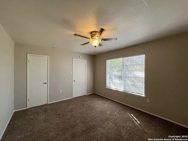 $950 | 2802 Lasses Boulevard, Unit 1, San Antonio, TX 78223