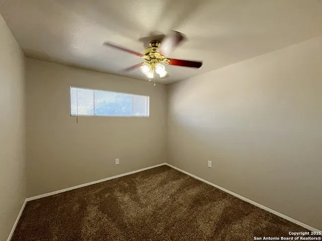 $950 | 2802 Lasses Boulevard, Unit 1, San Antonio, TX 78223