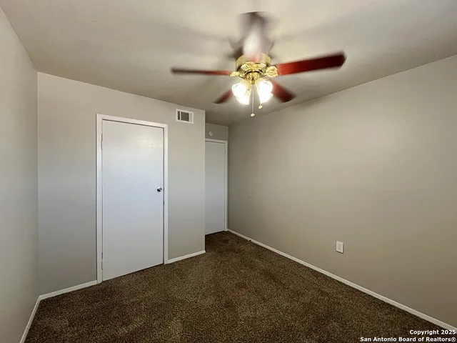 $950 | 2802 Lasses Boulevard, Unit 1, San Antonio, TX 78223