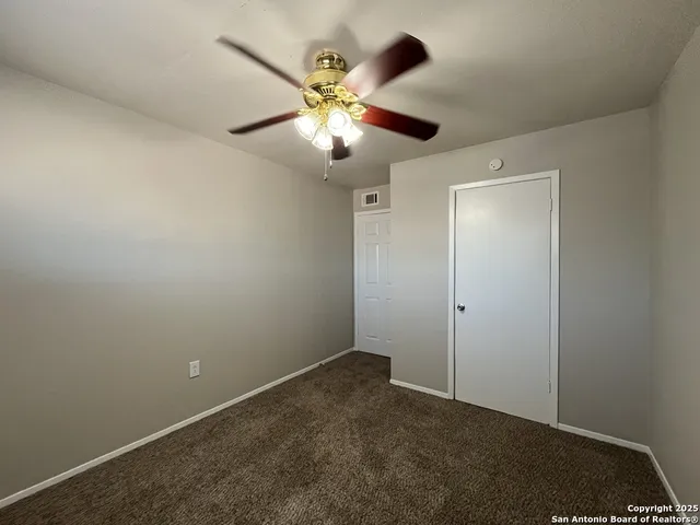 $950 | 2802 Lasses Boulevard, Unit 1, San Antonio, TX 78223