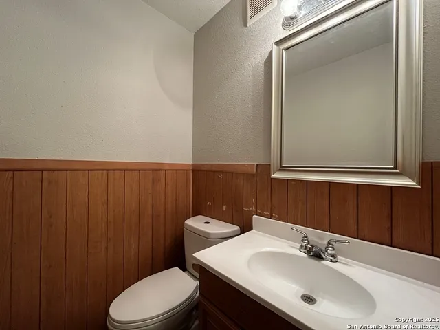 $950 | 2802 Lasses Boulevard, Unit 1, San Antonio, TX 78223