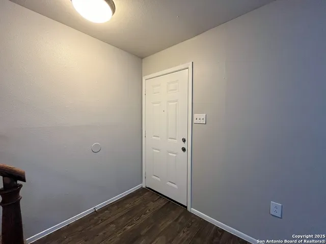$950 | 2802 Lasses Boulevard, Unit 1, San Antonio, TX 78223