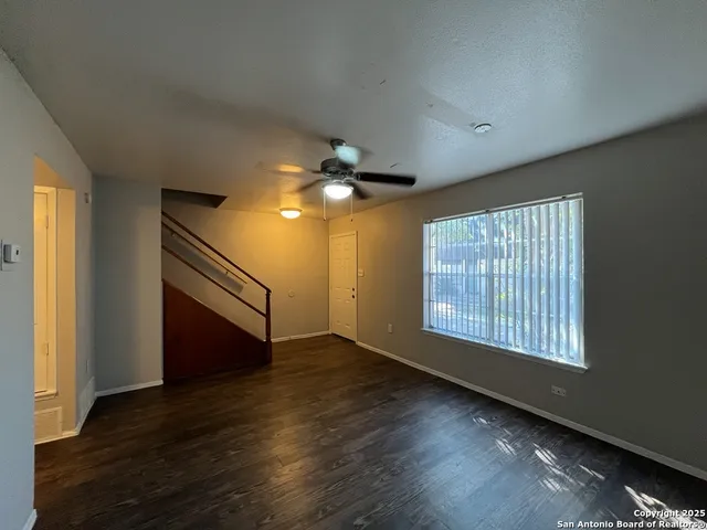 $950 | 2802 Lasses Boulevard, Unit 1, San Antonio, TX 78223