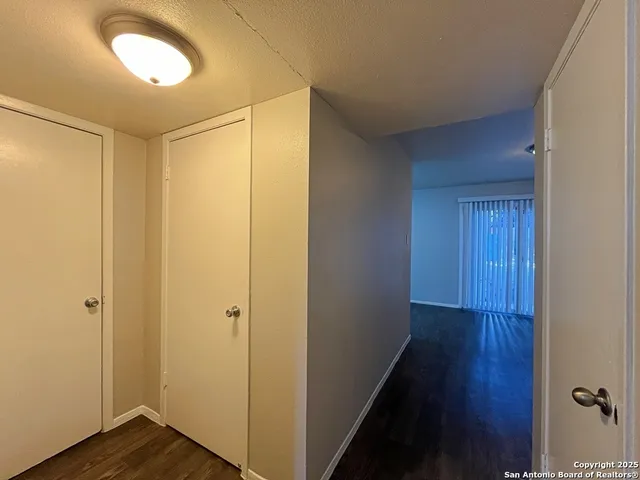 $950 | 2802 Lasses Boulevard, Unit 1, San Antonio, TX 78223