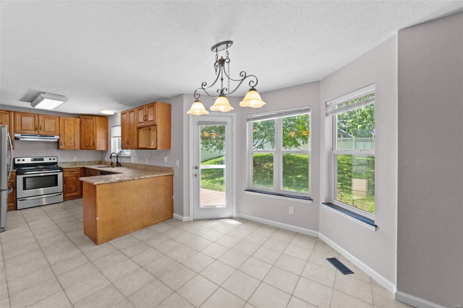 2712 Kettering Drive St. Charles, MO 63303 - Photo 15 of 42