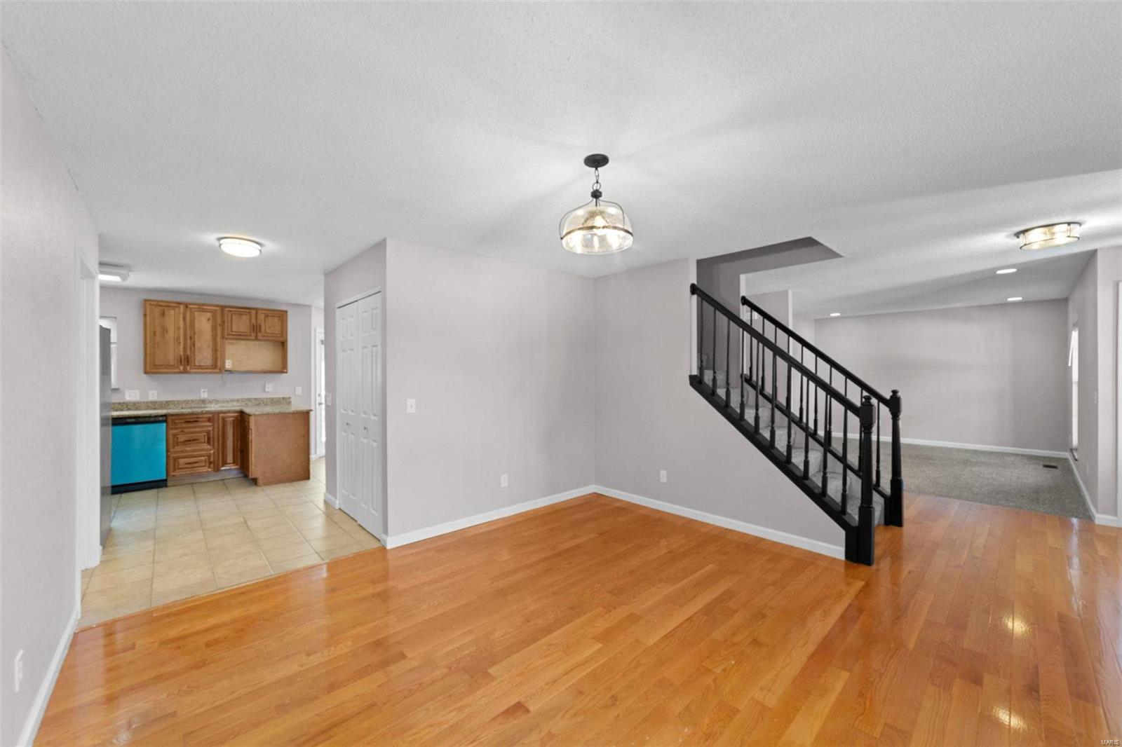 2712 Kettering Drive St. Charles, MO 63303 - Photo 6 of 42