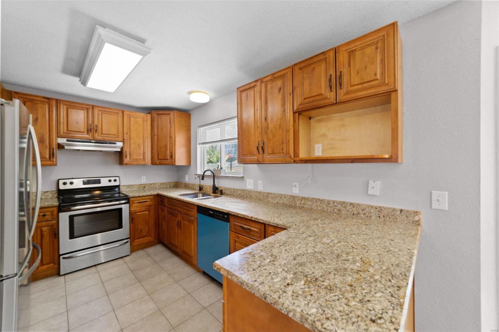 2712 Kettering Drive St. Charles, MO 63303 - Photo 9 of 42