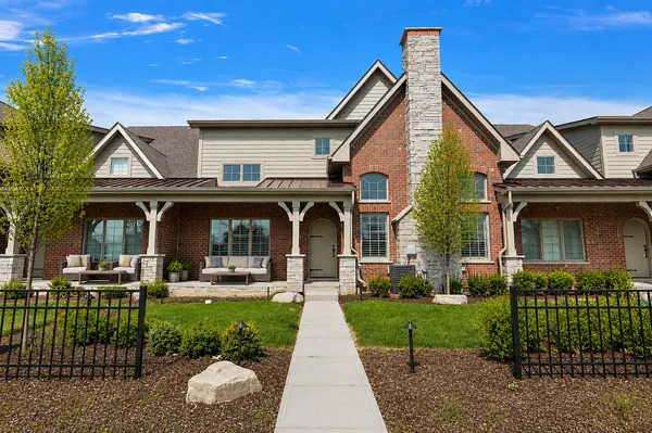 $799,900 | 9730 Folkers Drive, Frankfort, IL 60423
