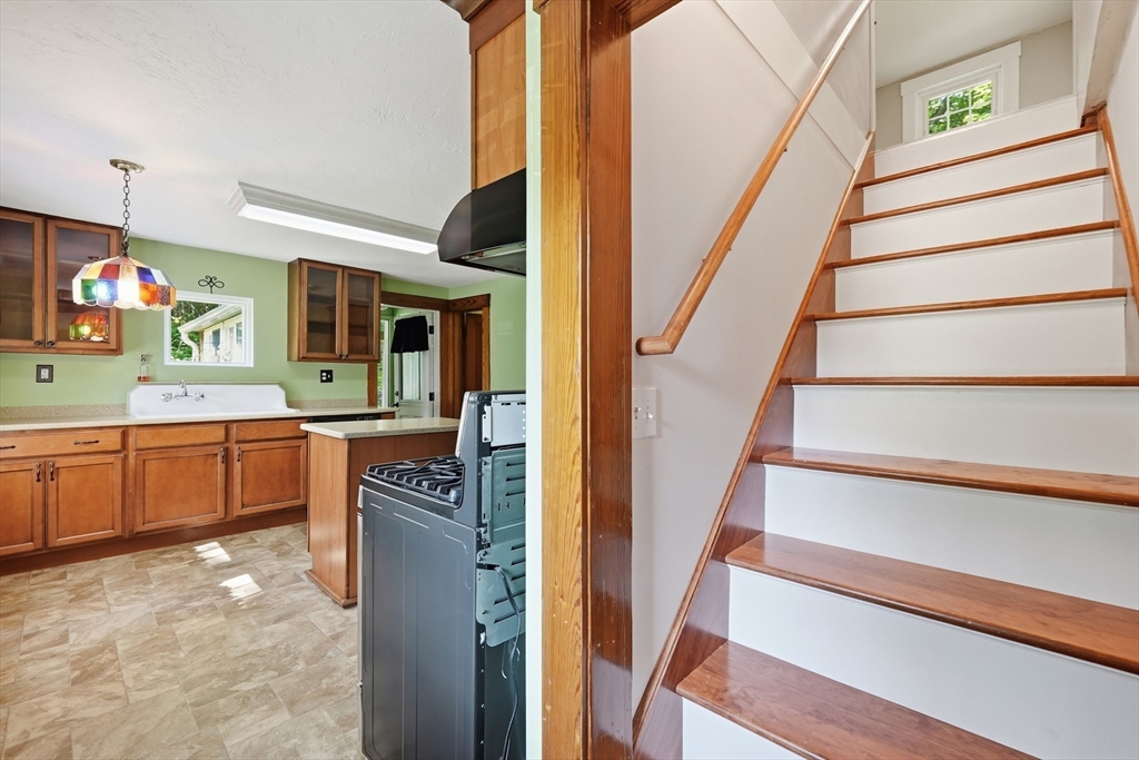 43 Birches Road Hubbardston, MA 01452 - Photo 9 of 41 Gallery Image 9