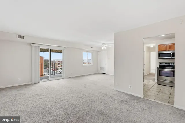 $2,300 | 6230 Edsall Road, Unit 403, Alexandria, VA 22312