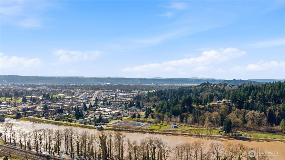 101 Fishers Lane Longview, WA 98626 - Photo 7 of 14 a view of a city