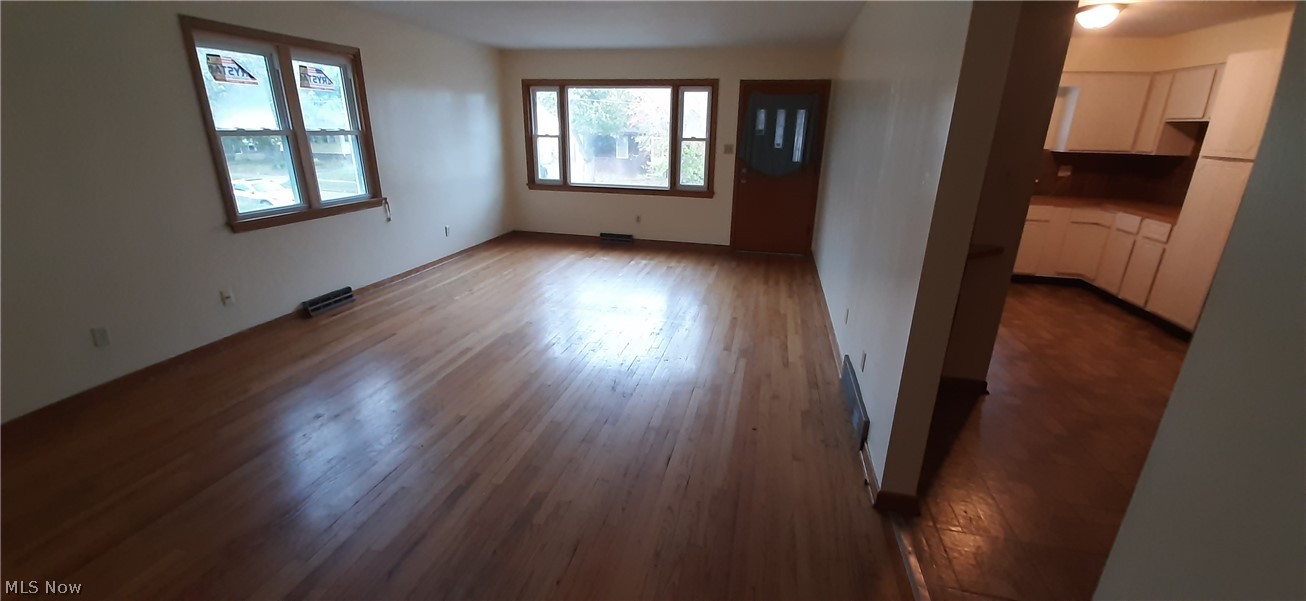548 Patterson Avenue Akron, OH 44310 - Photo 3 of 9