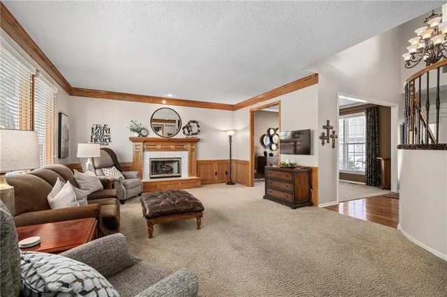 $465,000 | 13209 South Locust Street, Olathe, KS 66062