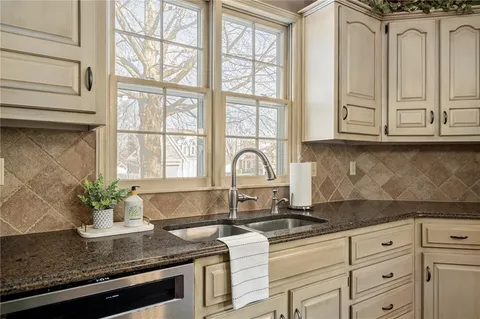 $465,000 | 13209 South Locust Street, Olathe, KS 66062