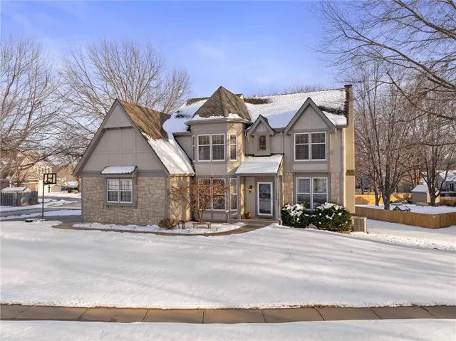 $465,000 | 13209 South Locust Street, Olathe, KS 66062