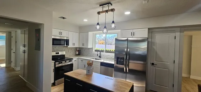 $369,900 | 410 South Oxalis Avenue, Orlando, FL 32807