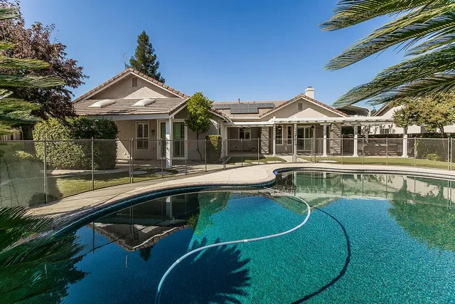 $699,000 | 522 West Jordan Avenue, Clovis, CA 93611