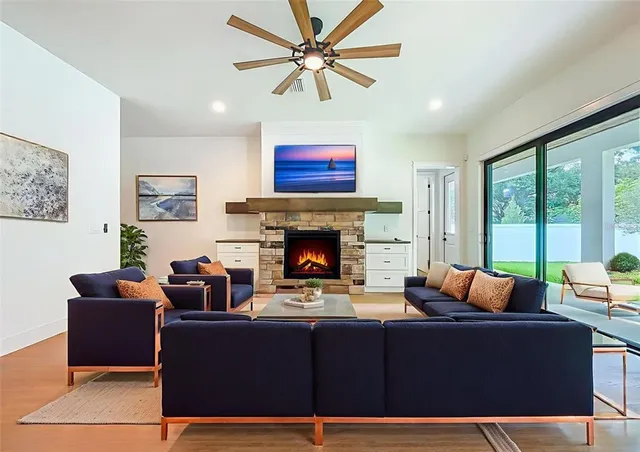 $1,399,999 | 1015 West Charter Street, Tampa, FL 33602