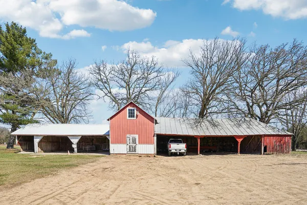 $629,900 | N4691 County Rd HH, Mauston, WI 53948