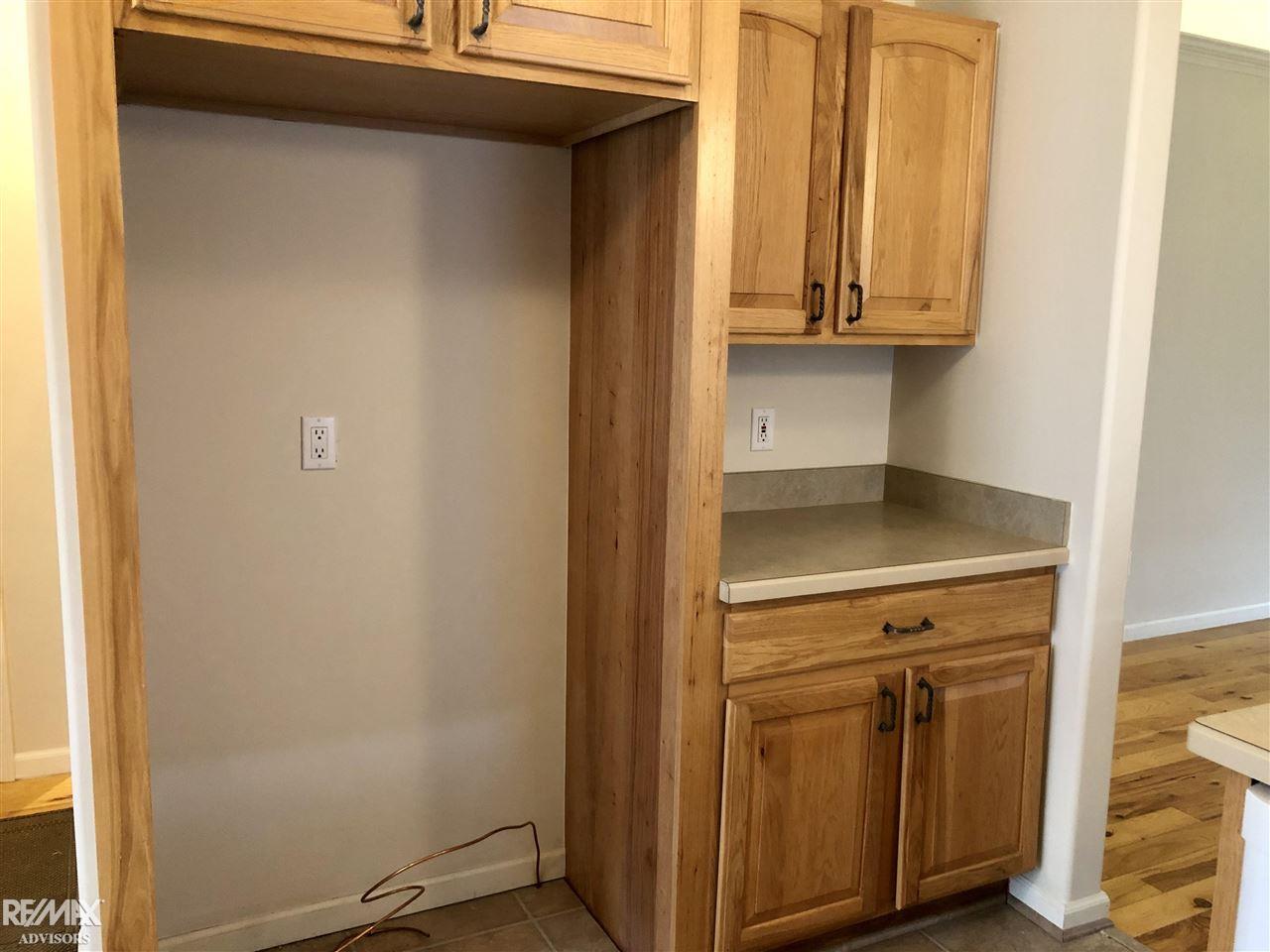 49651 Fuller Road New Baltimore, MI 48051 - Photo 14 of 58 50071873-13.JPG