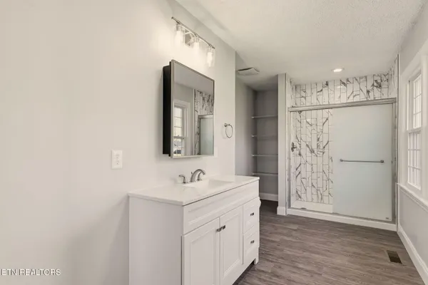 $380,000 | 418 Highland Drive, Clinton, TN 37716