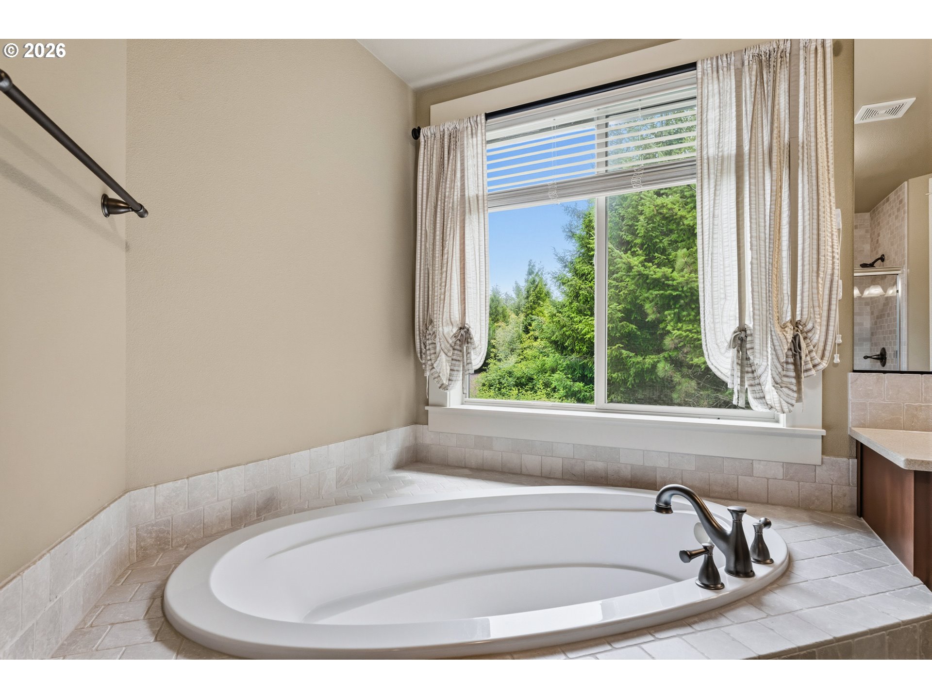 10962 Southeast Pheasant Ridge Drive Happy Valley, OR 97086 - Photo 19 of 35 Owner's Suite Bathroom