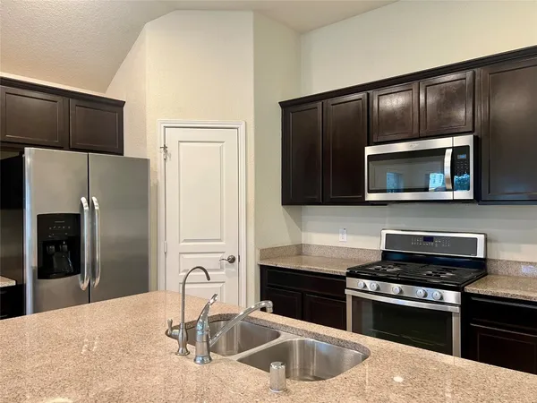 $2,500 | 25930 Haggard Nest Drive, Katy, TX 77494