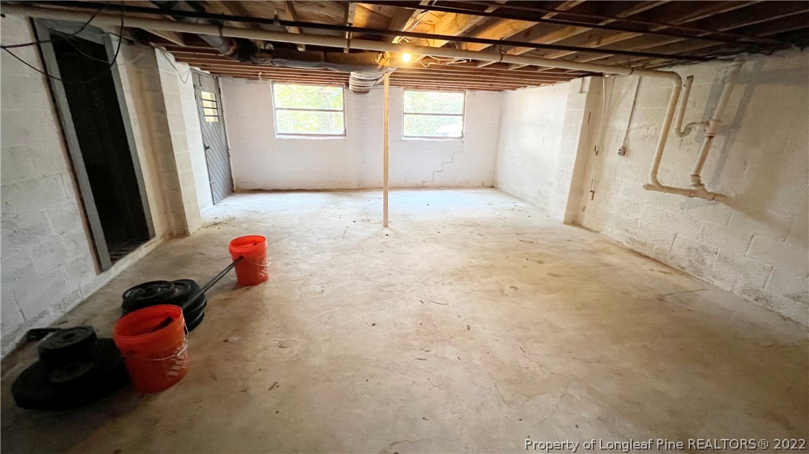 516 Valley Road Fayetteville, NC 28305 - Photo 40 of 48 a view of small space